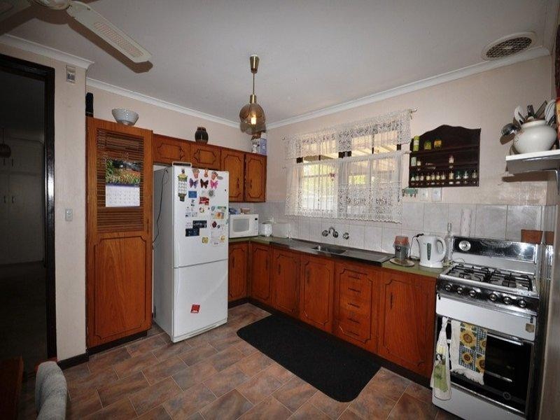 1 Rhus Avenue, Parafield Gardens SA 5107