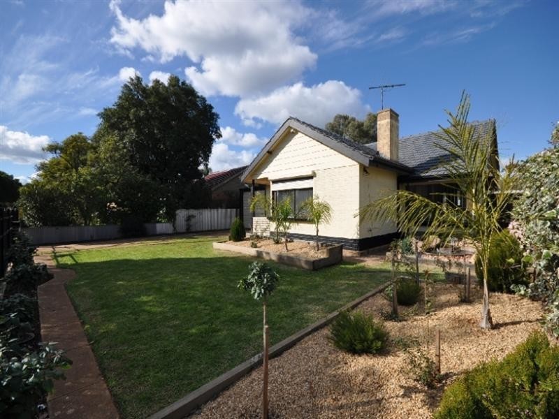 19 Mofflin Road, Elizabeth Grove SA 5112