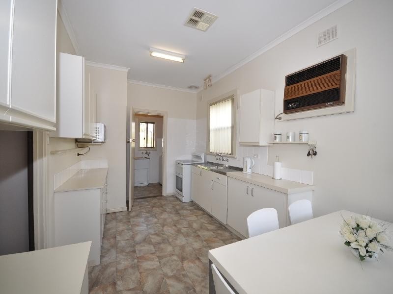 19 Mofflin Road, Elizabeth Grove SA 5112