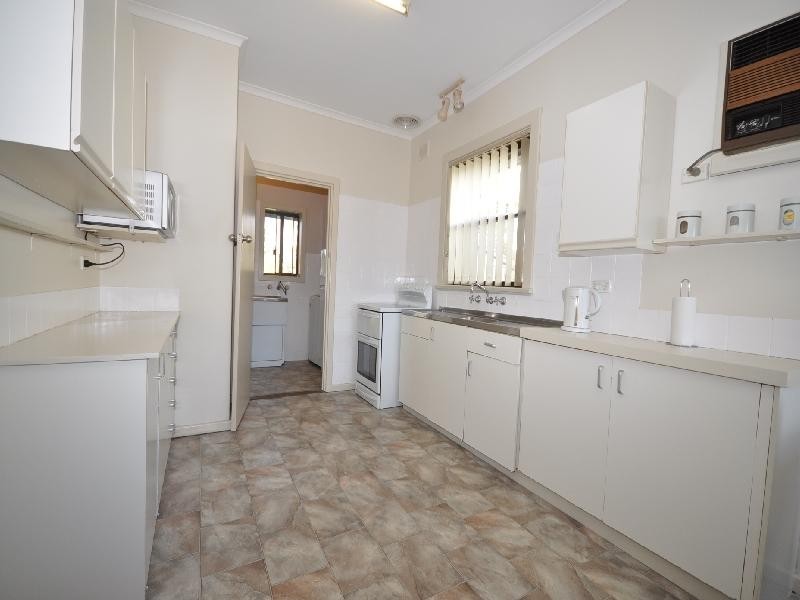 19 Mofflin Road, Elizabeth Grove SA 5112
