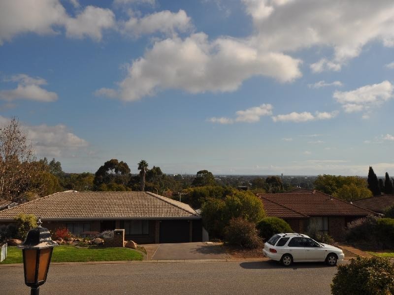 40 Marian Crescent, Hillbank SA 5112