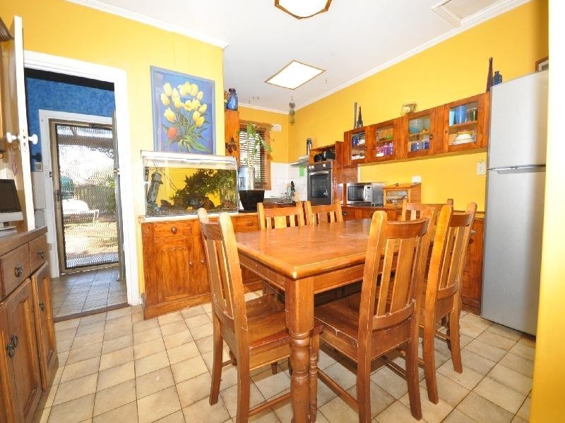 14 Winterbourne Road, Elizabeth Vale SA 5112
