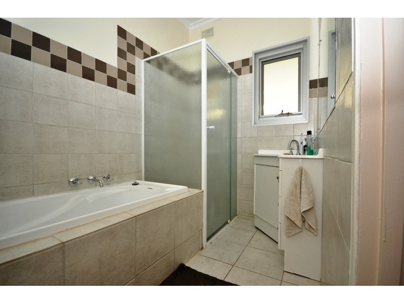 215 Midway Road, Elizabeth Downs SA 5113