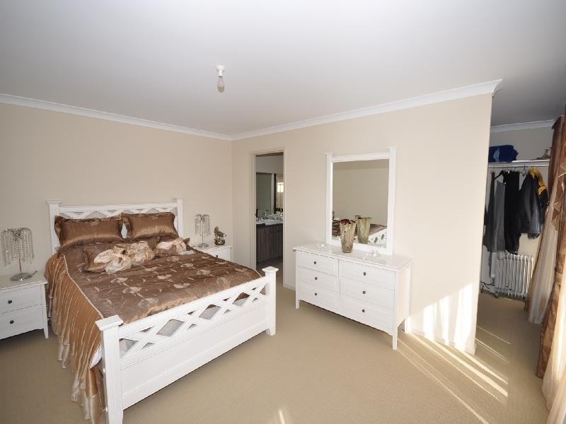 53 Strathaird Boulevard, Smithfield SA 5114