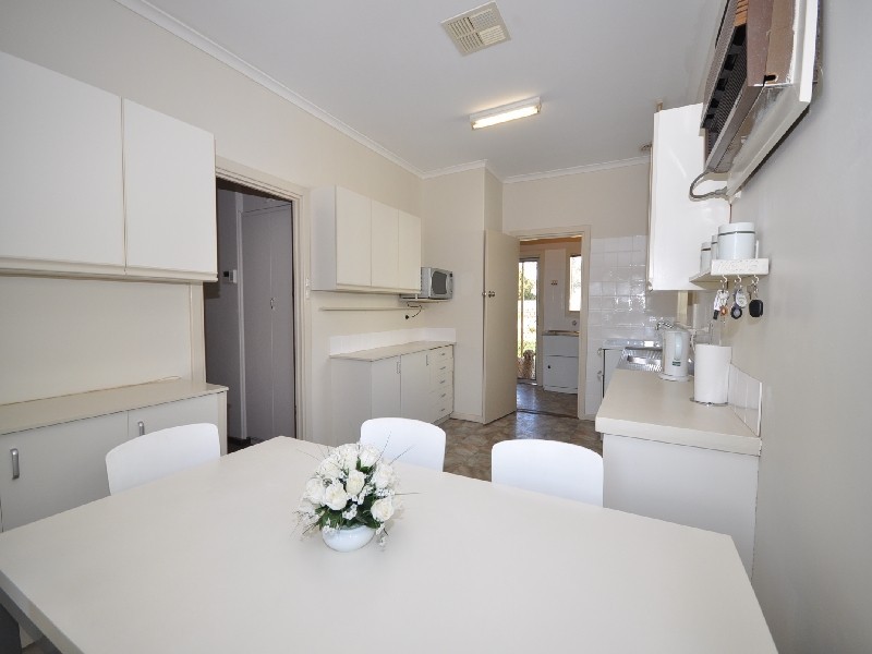 19 Mofflin Road, Elizabeth Grove SA 5112