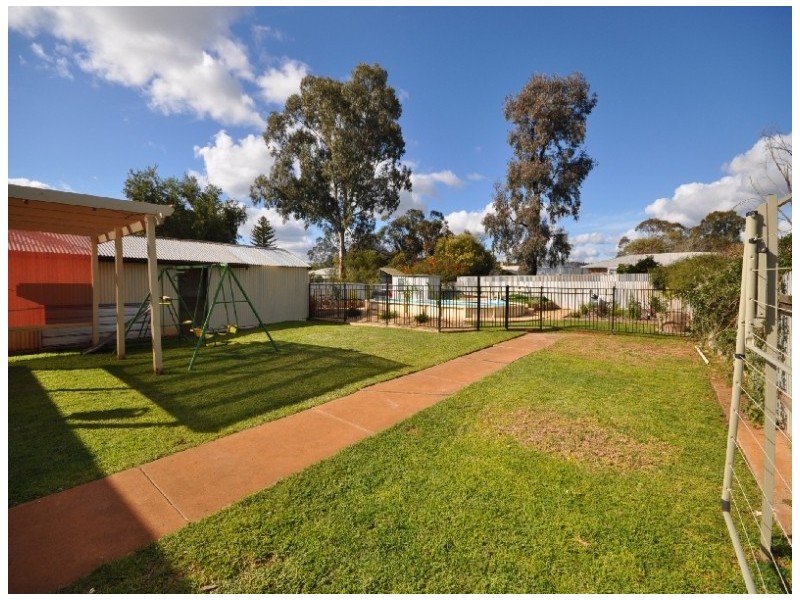 19 Mofflin Road, Elizabeth Grove SA 5112