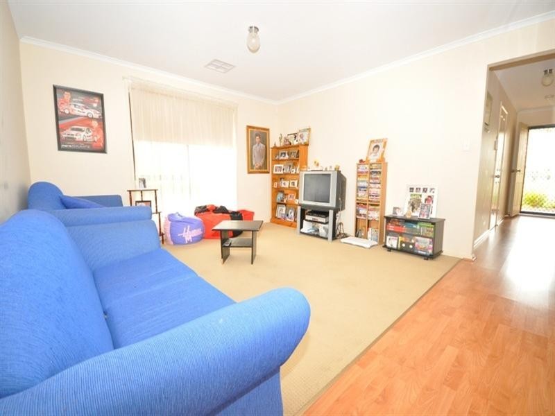 8 Orange Parade, Munno Para West SA 5115