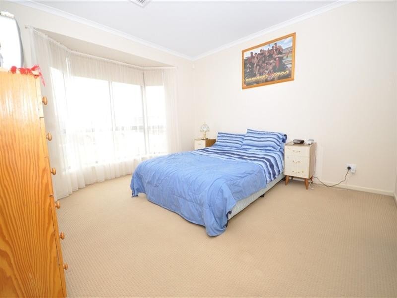 8 Orange Parade, Munno Para West SA 5115