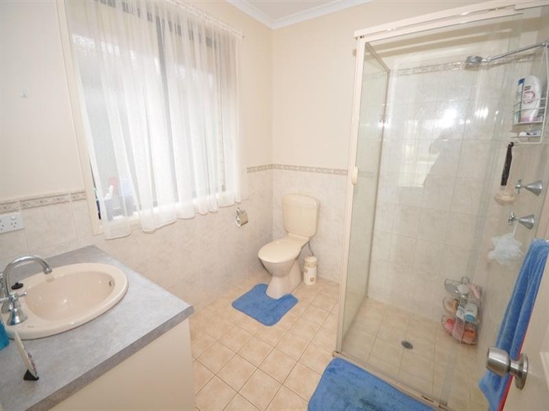 8 Orange Parade, Munno Para West SA 5115