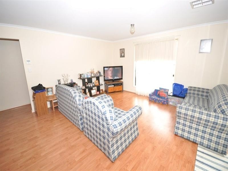 8 Orange Parade, Munno Para West SA 5115