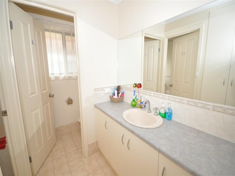 8 Orange Parade, Munno Para West SA 5115