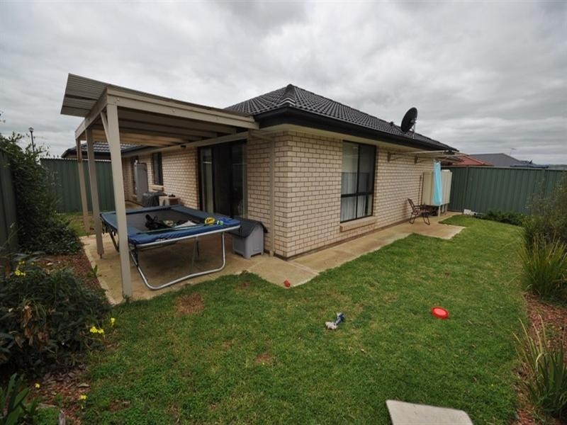 8 Orange Parade, Munno Para West SA 5115