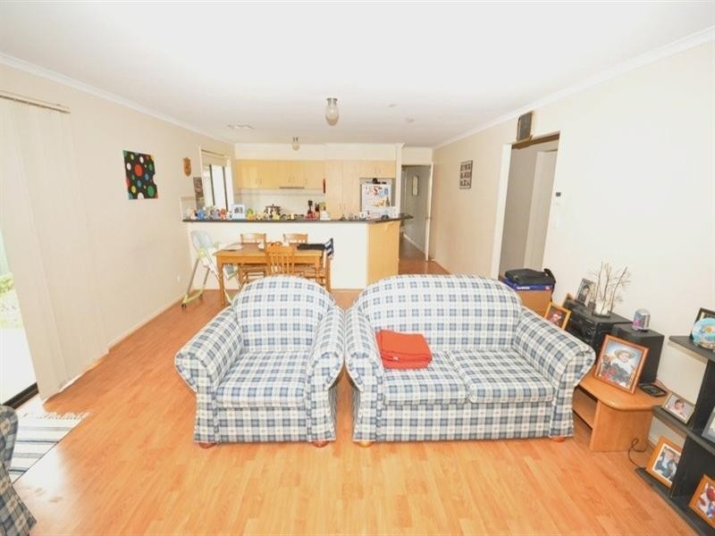 8 Orange Parade, Munno Para West SA 5115