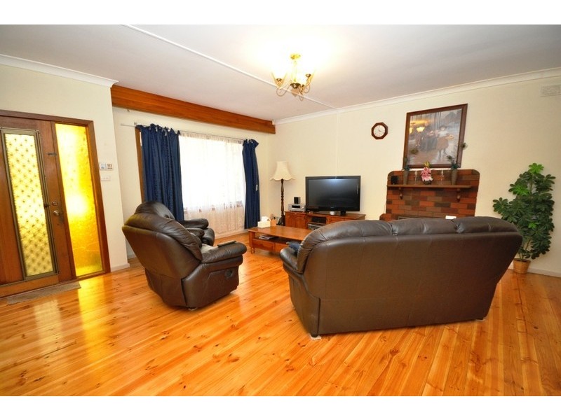 .215 Midway Road, Elizabeth Downs SA 5113