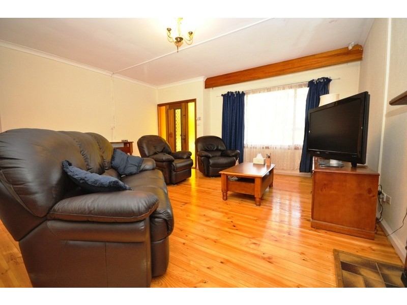 .215 Midway Road, Elizabeth Downs SA 5113