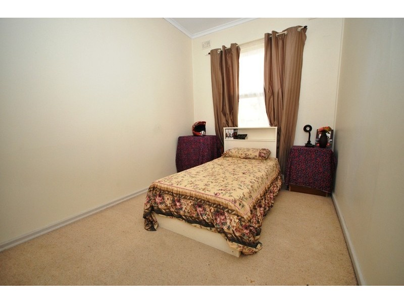 .215 Midway Road, Elizabeth Downs SA 5113