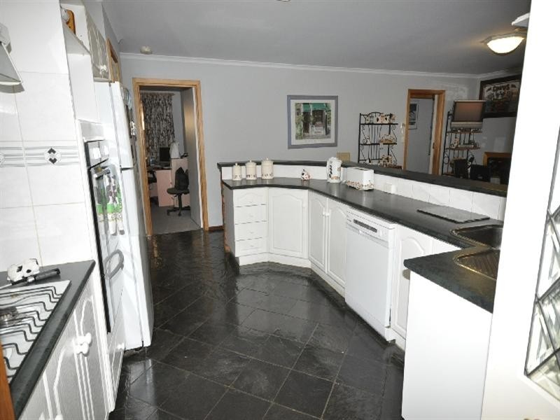 17 Heath Court, Gulfview Heights SA 5096