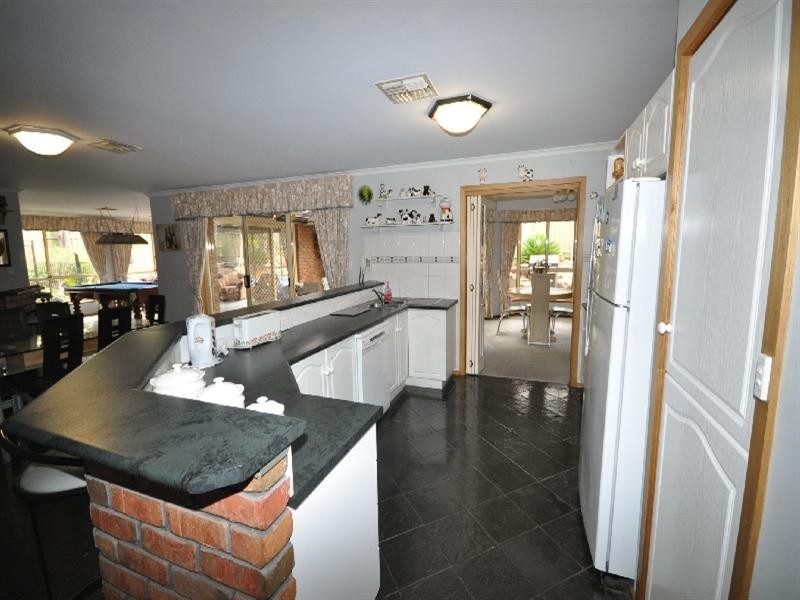 17 Heath Court, Gulfview Heights SA 5096