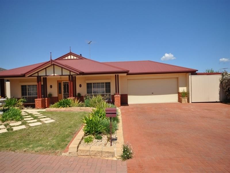 8 Lancelot Street, Blakeview SA 5114