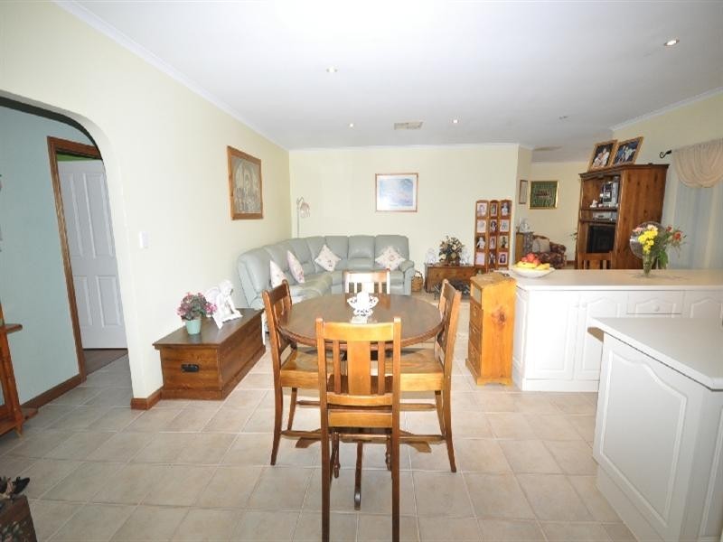 8 Lancelot Street, Blakeview SA 5114