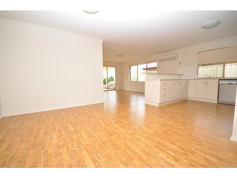 41 Strathaird Boulevard, Smithfield SA 5114