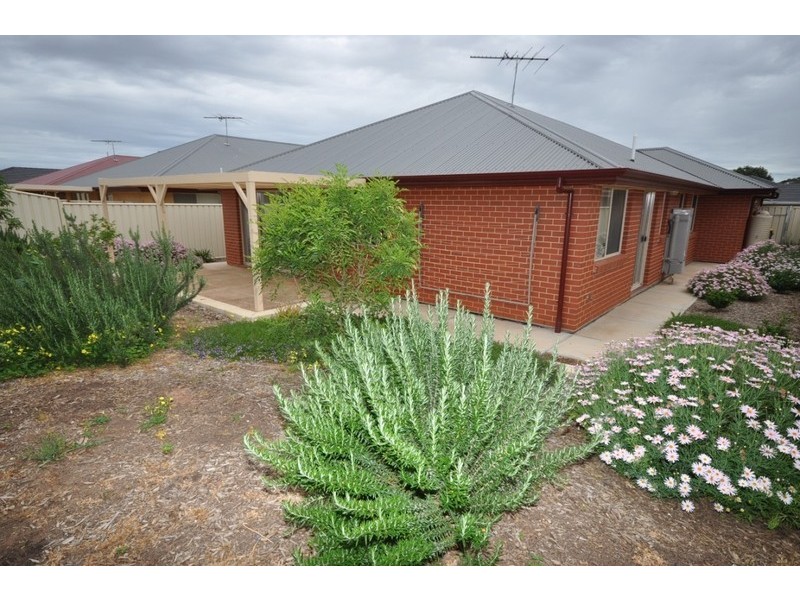 41 Strathaird Boulevard, Smithfield SA 5114