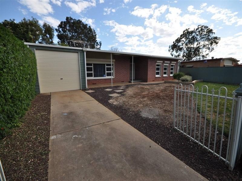 27 Hinsley Road, Smithfield Plains SA 5114