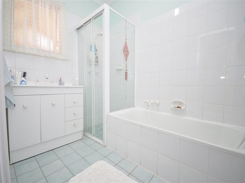 27 Hinsley Road, Smithfield Plains SA 5114