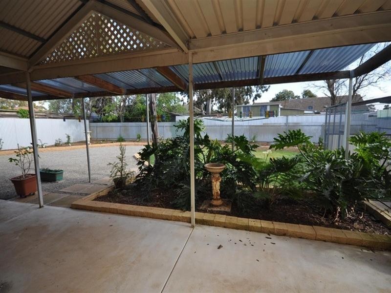 27 Hinsley Road, Smithfield Plains SA 5114