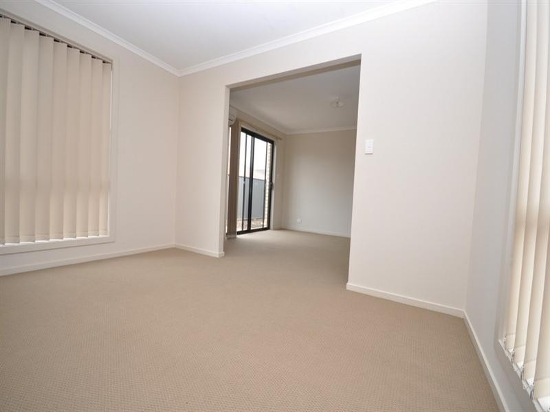 102 Lakeside Drive, Andrews Farm SA 5114