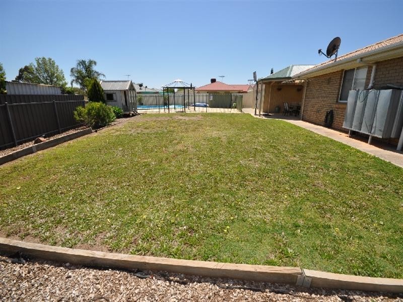 4 Sheffield Place, Blakeview SA 5114