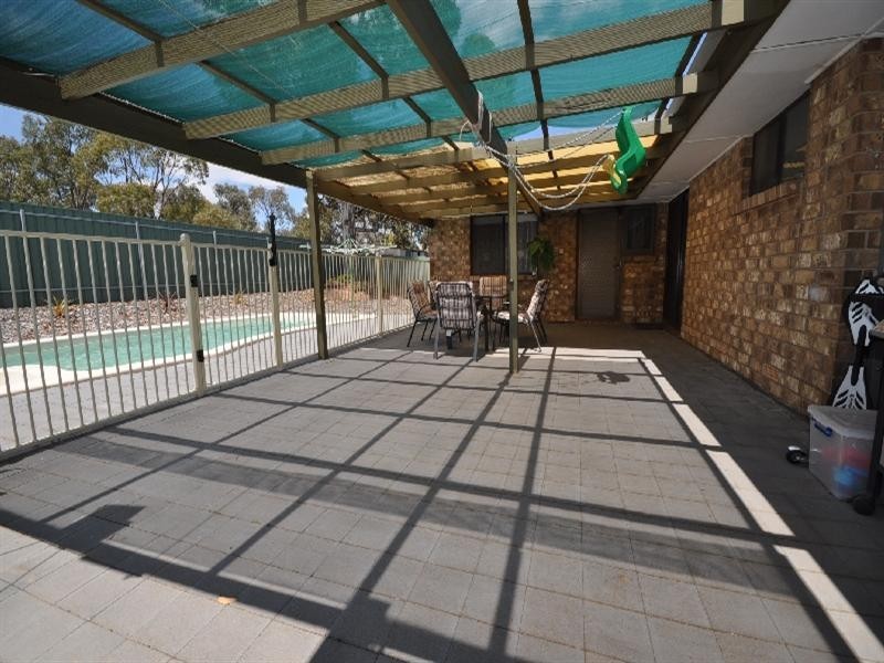 4 Henryk Drive, Hillbank SA 5112