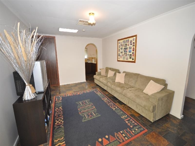 4 Henryk Drive, Hillbank SA 5112