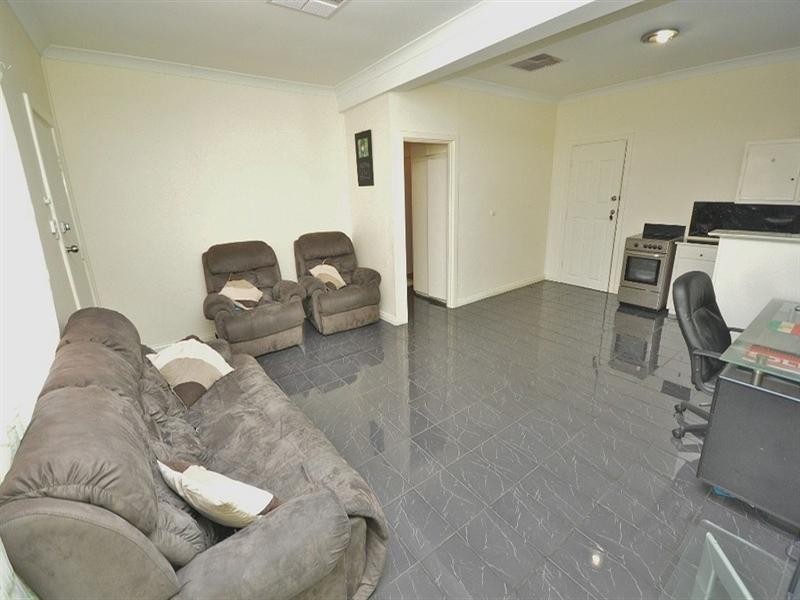 18 Peacock Road, Elizabeth Downs SA 5113