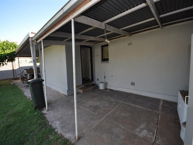 18 Peacock Road, Elizabeth Downs SA 5113