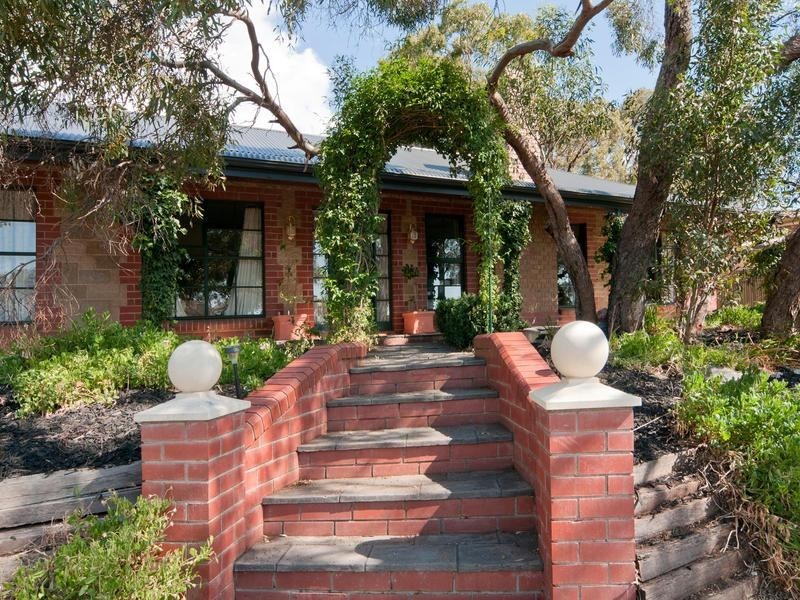 25 Coomurra Drive, Salisbury Heights SA 5109