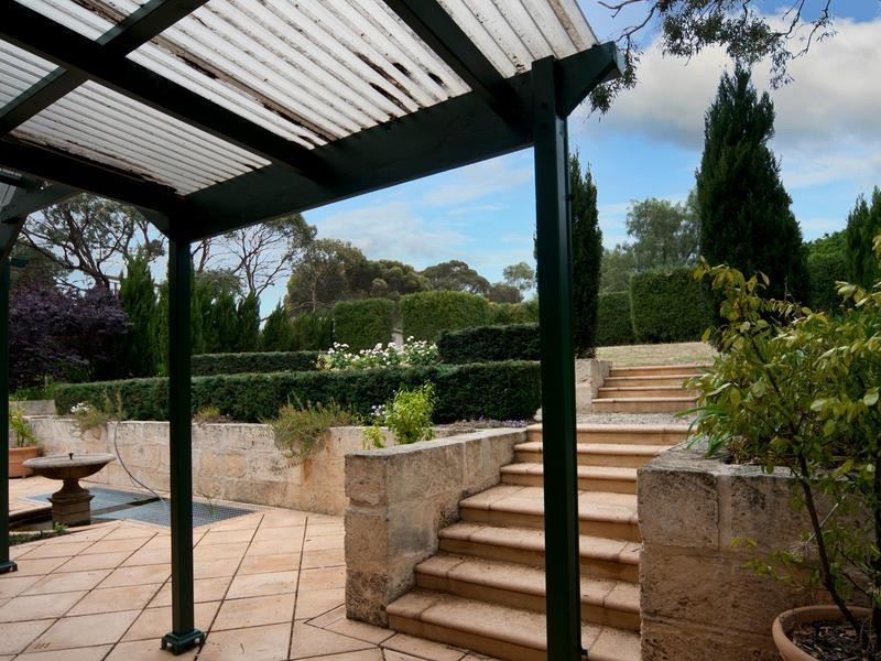 25 Coomurra Drive, Salisbury Heights SA 5109