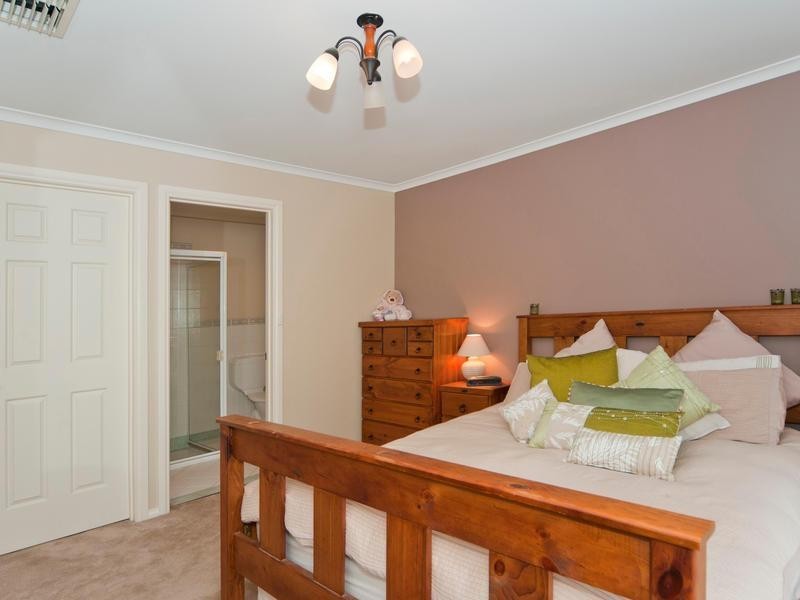 13 Homestead Place, Parafield Gardens SA 5107