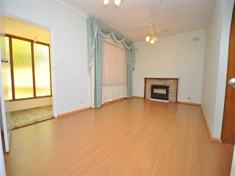 24 Coppleridge Drive, Elizabeth Vale SA 5112