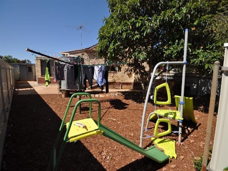 24 Coppleridge Drive, Elizabeth Vale SA 5112