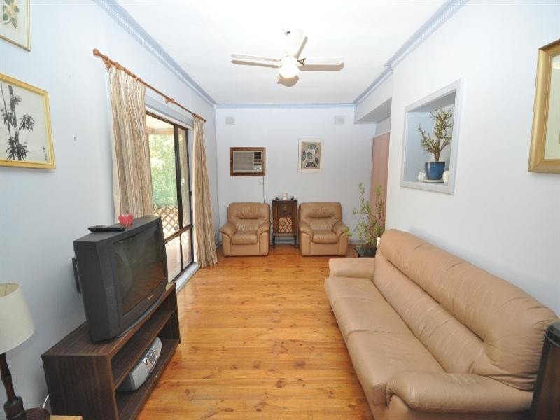 25 Dockett Road, Elizabeth Downs SA 5113