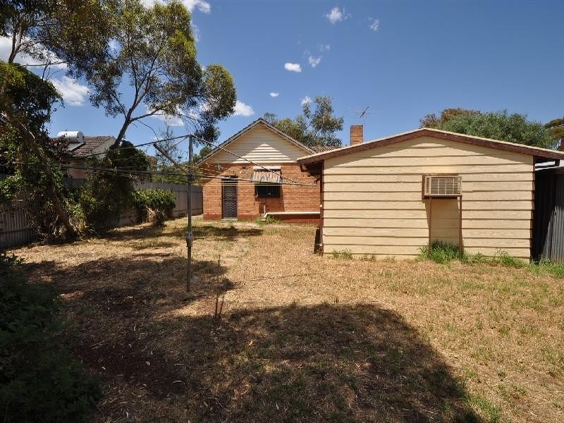 25 Dockett Road, Elizabeth Downs SA 5113