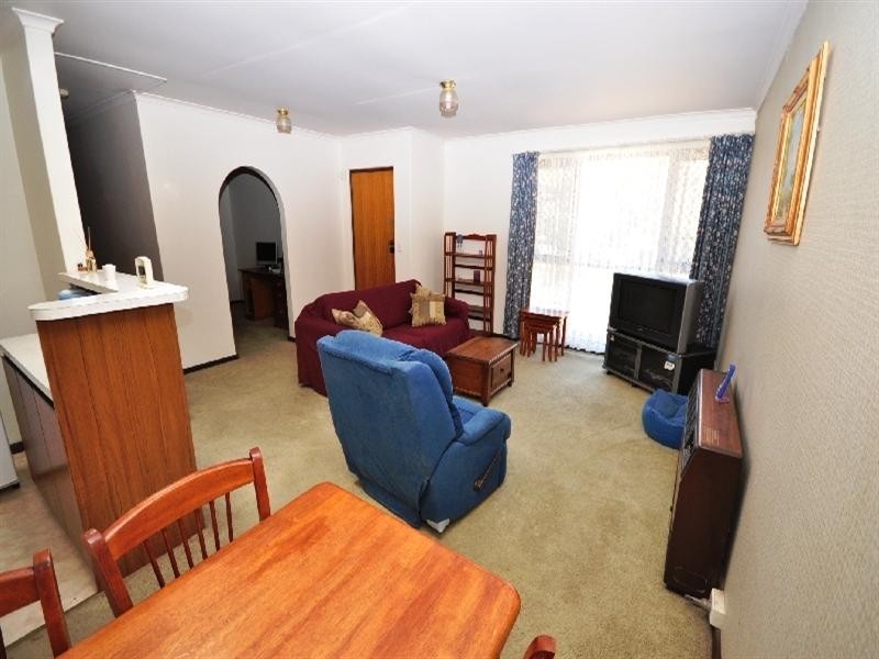 1/4 Douglas Avenue, Salisbury SA 5108