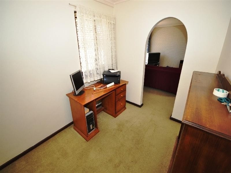 1./4 Douglas Avenue, Salisbury SA 5108