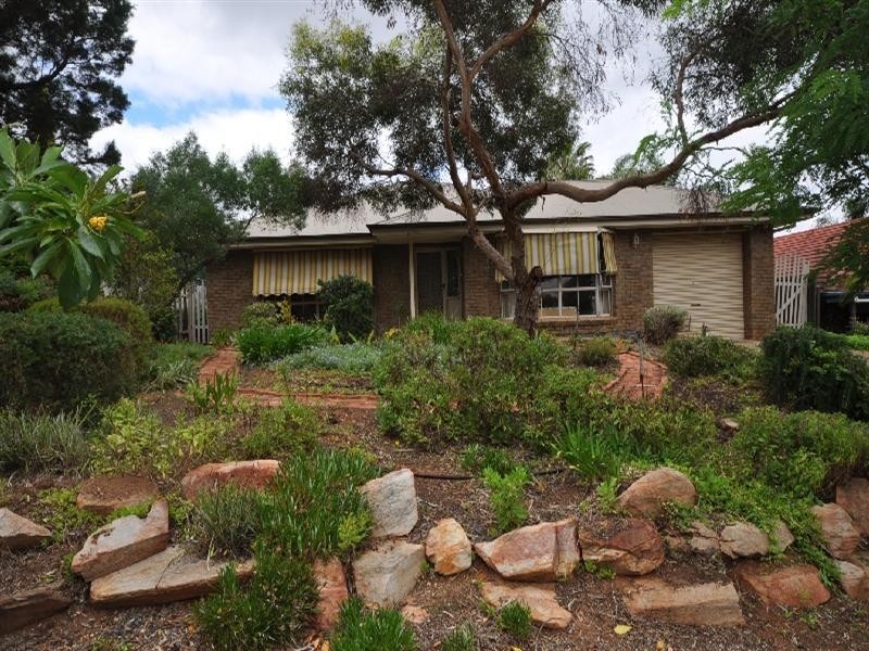 8 Honeysuckle Drive, Hillbank SA 5112