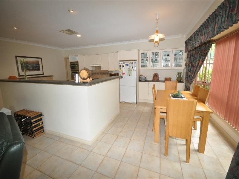 8 Honeysuckle Drive, Hillbank SA 5112