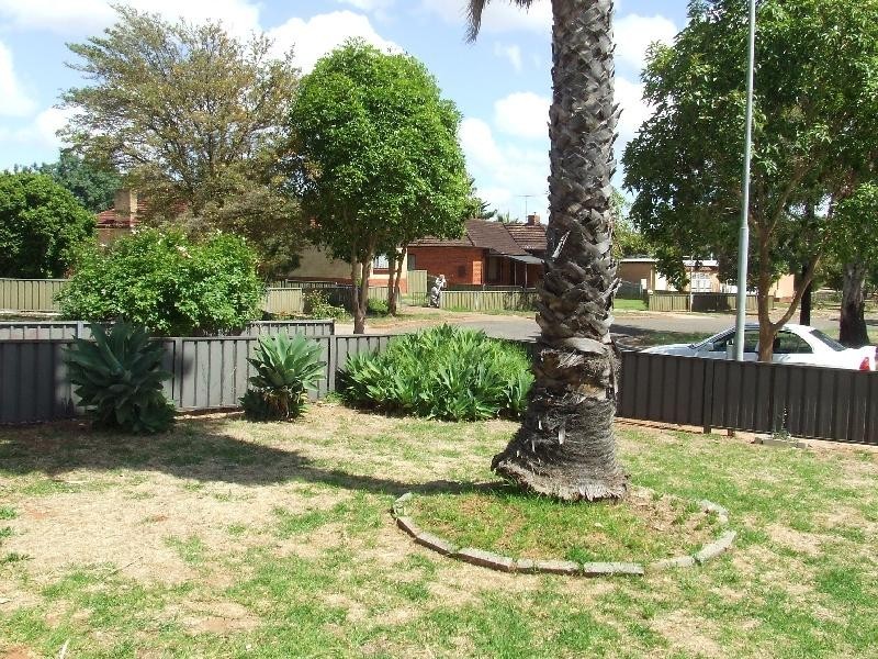 27 Shillabeer Road, Elizabeth Park SA 5113