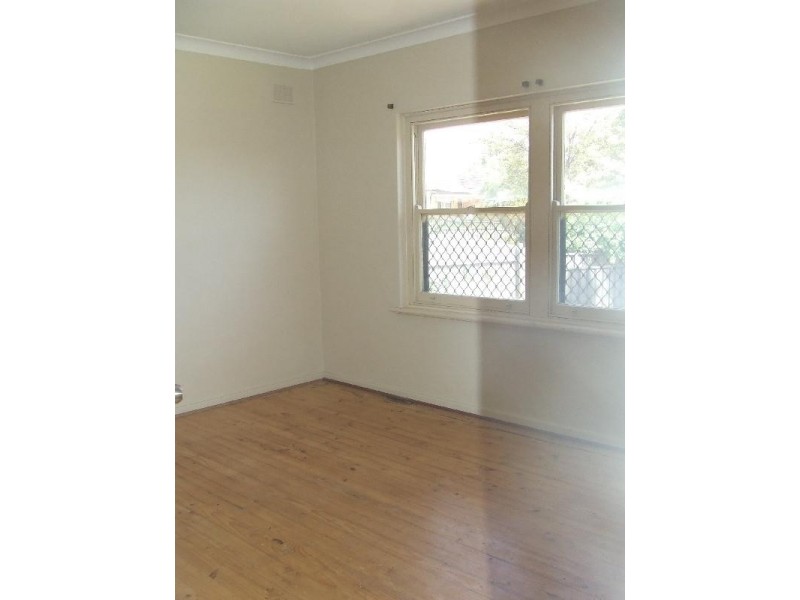 27 Shillabeer Road, Elizabeth Park SA 5113