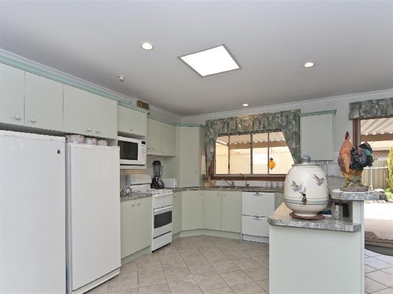 12 Jestina Court, Evanston SA 5116