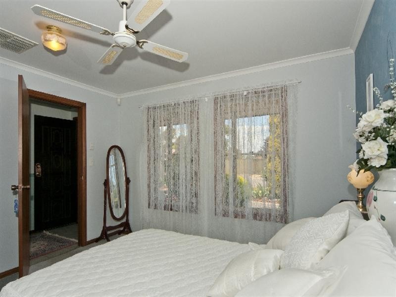 12 Jestina Court, Evanston SA 5116